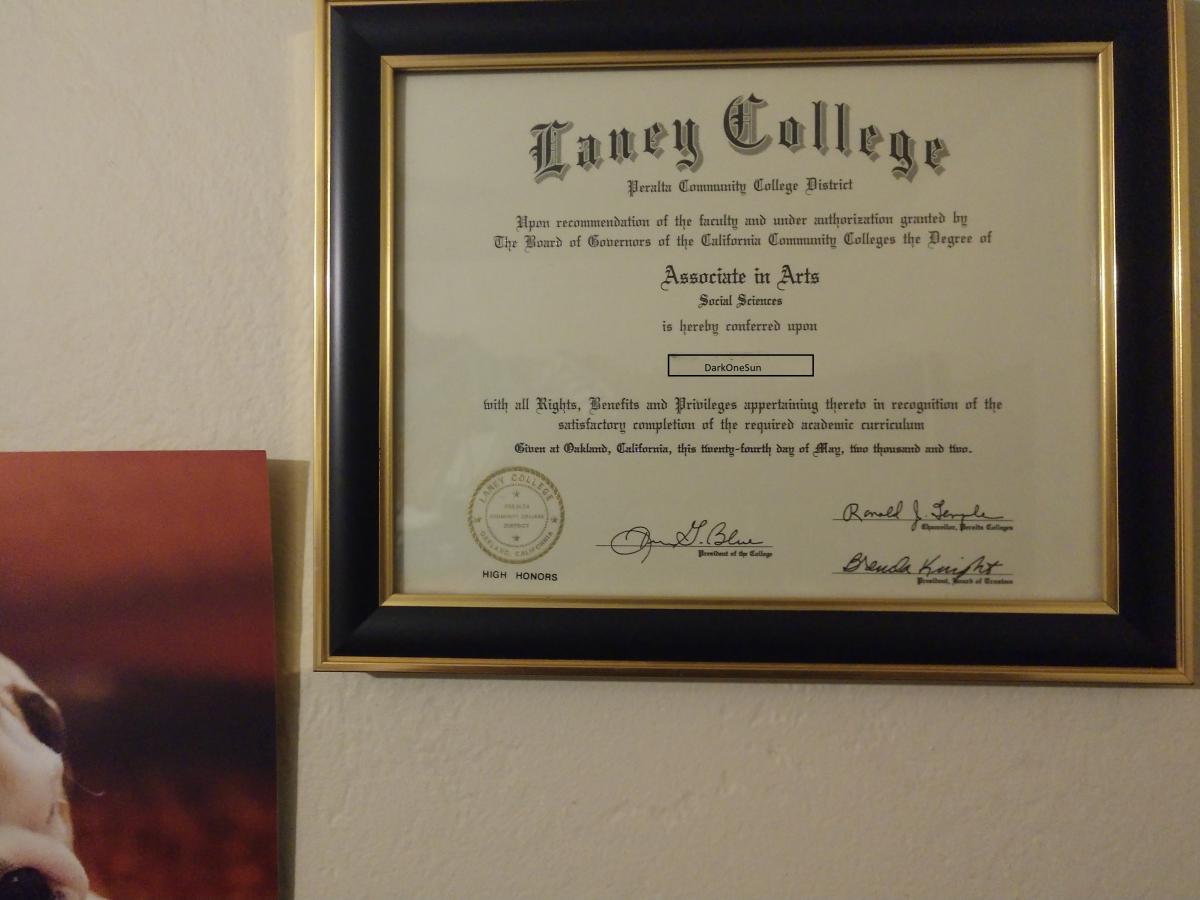 Click image for larger version

Name:	DarkOneSun_Associates1.jpg
Views:	10
Size:	87.5 KB
ID:	22925